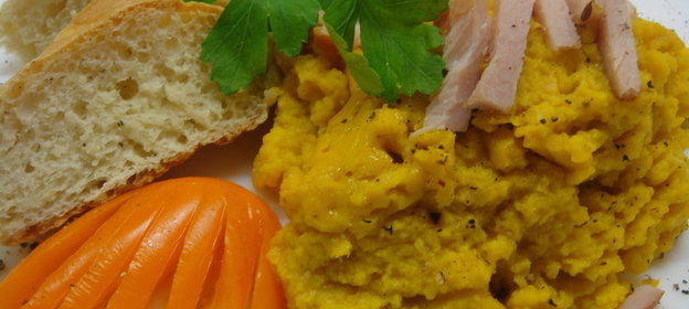 Тыквенная запеканка с ветчиной и теплым багетом