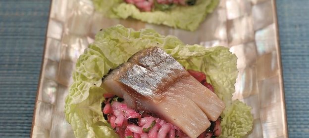 Рисовый салат с сельдью