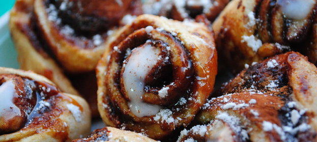 Медовые розочки с пряно-шоколадной прослойкой