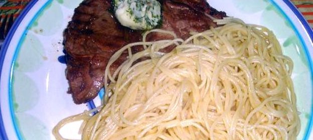 Свиная отбивная со спагетти