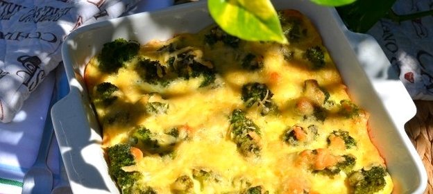 Запеканка с брокколи и фаршем