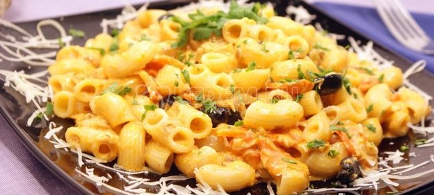 Салат из печени трески с голландским сыром