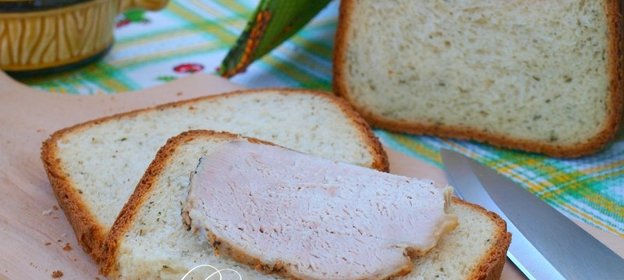 Пшеничный хлеб с сухой петрушкой в хлебопечке