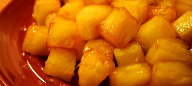 Ананасы в карамели