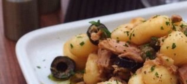 Паста с тунцом и оливками
