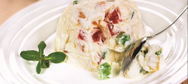 Замороженный сливочный десерт с цукатами