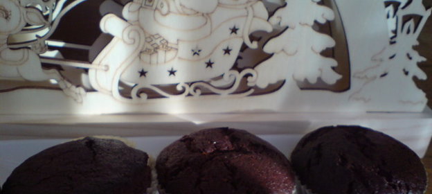 Кексы шоколадные с марципаном и цедрой апельсина