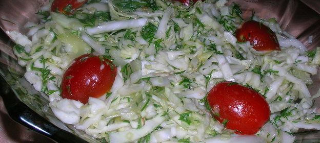 Обычный салат с необычной заправкой