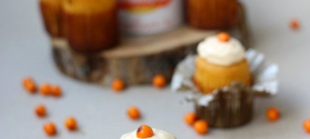 Пшенные кексы с облепихой