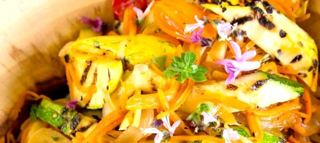 Овощная лапша из кабачков и моркови