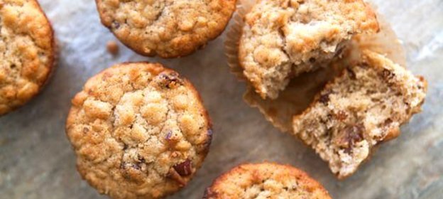 Кексы с изюмом и яблочным пюре