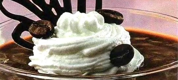 Кофейное желе со взбитыми сливками