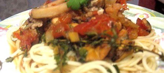 Яичная лапша с морепродуктами