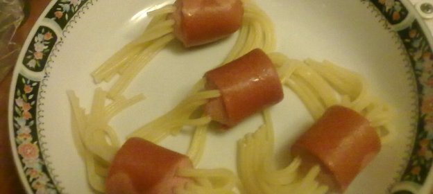 Макароны в сосиске