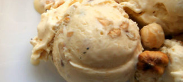 Cпагетти под чесночно-болгарским соусом