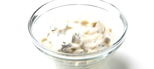 Майонезный соус с маринованными огурцами