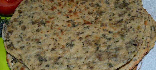 Бесан роти - хлеб с чечевицей