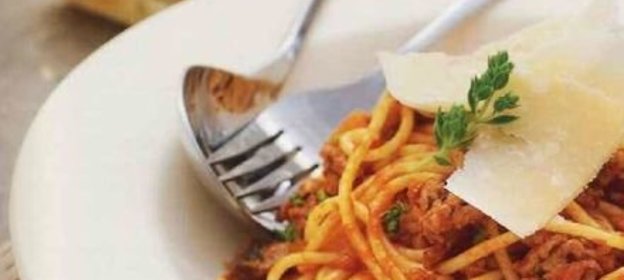 Спагетти с мясным соусом