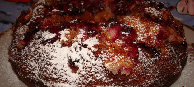 Кекс с вишней и корицей