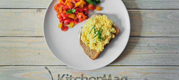 Нежный омлет на хлебе по рецепту Гордона Рамзи