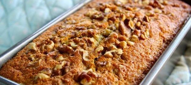 Шоколадный манник с орехами