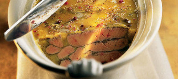 Хлеб с розмарином и изюмом