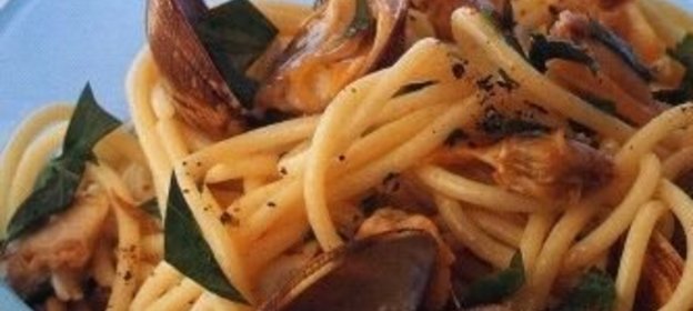 Спагетти с моллюсками