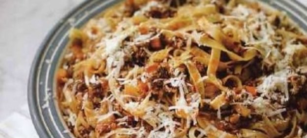 Паста с мясным соусом