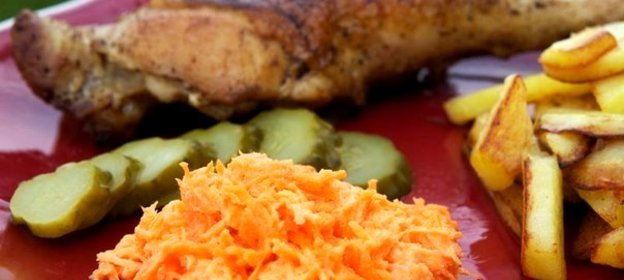 Салат из морковки с чесноком и майонезом