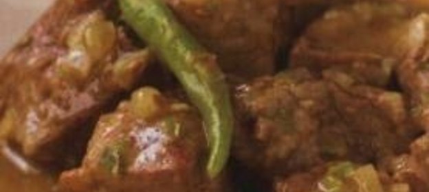 Тушеная баранина с перцем чили