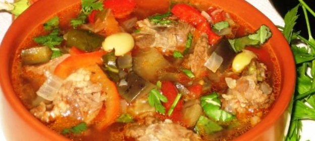 Салат из петрушки с красным перцем