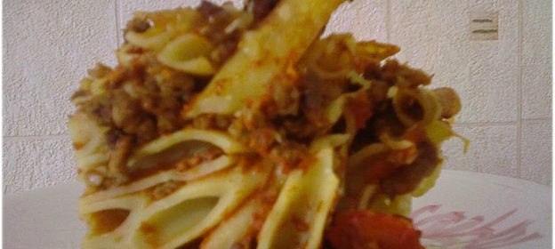 Макаронная запеканка с фаршем и томатом