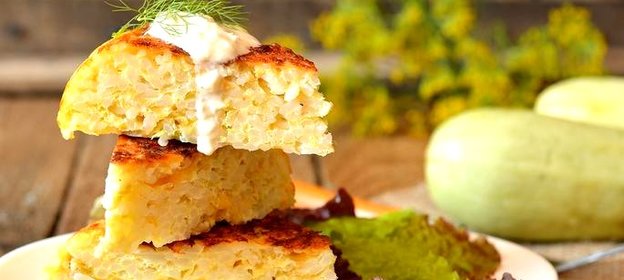 Запеканка из риса и кабачков в мультиварке