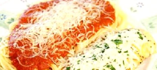 Паста с курицей под соусом