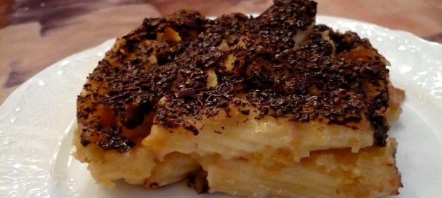 Макаронная запеканка с яблоками
