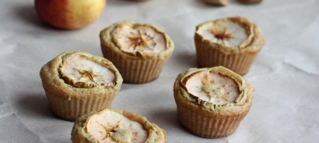 Кексы на простокваше с миндальной мукой