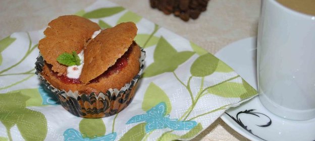 Кексики-бабочки Клубника со сливками