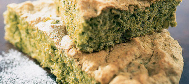 Кекс с фисташками