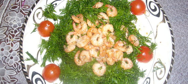 Салат из креветок с травами