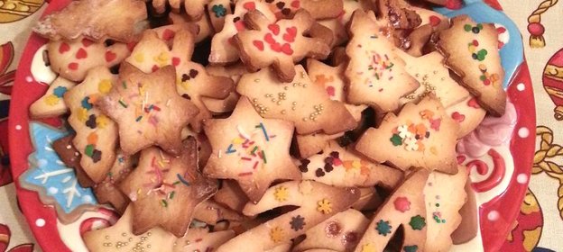 Праздничное песочное печенье