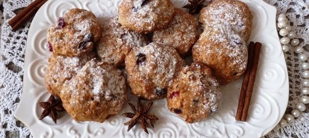 Печенье с клюквой и яблоками