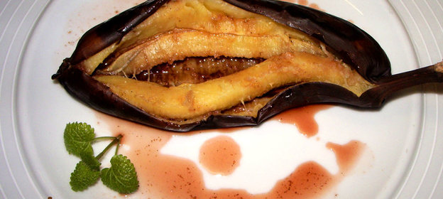 Запеченые бананы в кожуре