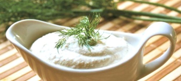 Соус с хреном на основе беарнéза