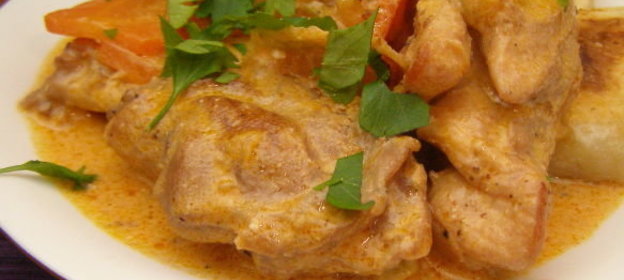 Кролик тушеный