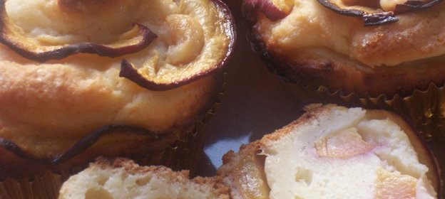 Кексы творожные с персиками