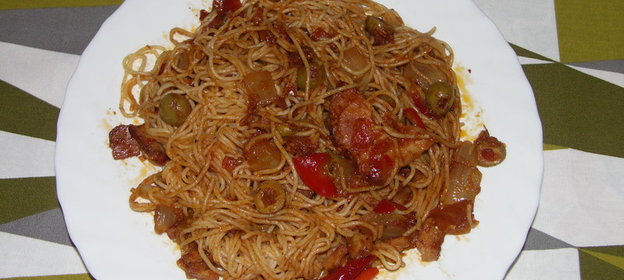 Спагетти по «Неополитански» из Гонг конга