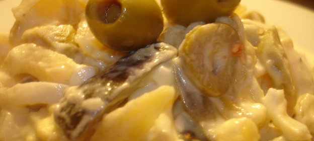 Салат простой из кальмара