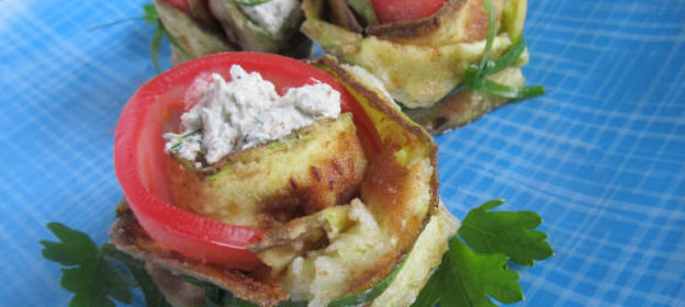 Курица с айвой, тушеная в сметане