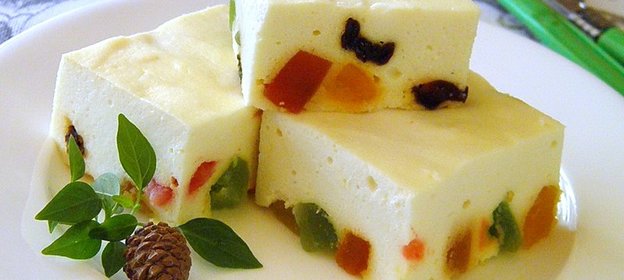 Творожная запеканка с цукатами