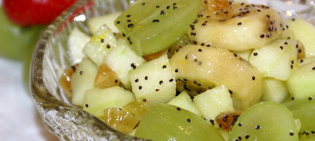 Фруктовый салат с маком